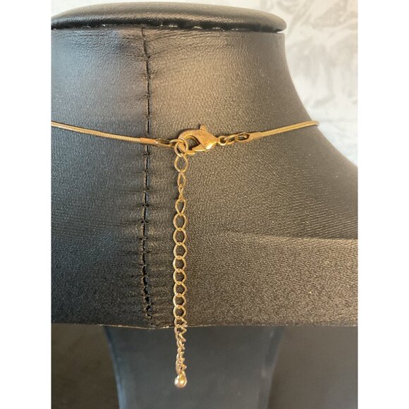 Stone Pendant Necklace With Adjustable Chain - Picture 4 of 4